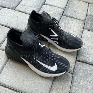 Nike sneakers 9.5